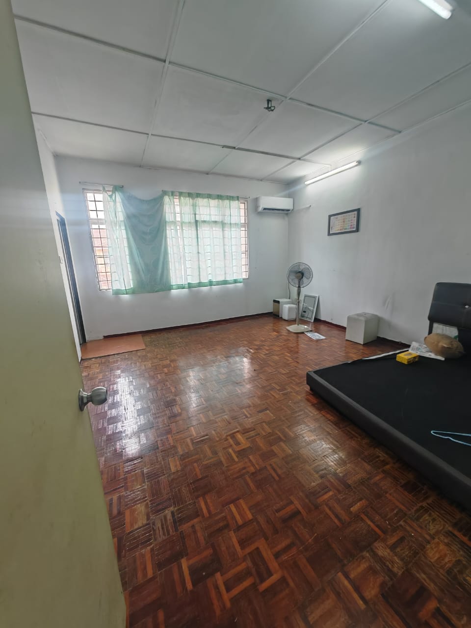 Below market price 2 storey terrace house for sale in Bandar Mahkota Cheras. Asking price: RM 550,000 (negotiable).