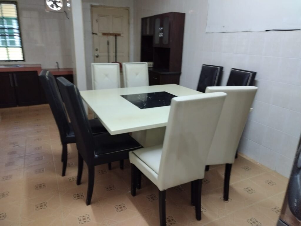 Below market price 2 storey terrace house for sale in Bandar Mahkota Cheras. Asking price: RM 550,000 (negotiable).