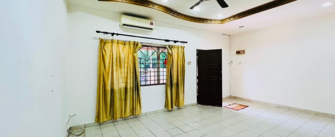 Kajang Taman Pinggiran Saujana Double Storey House