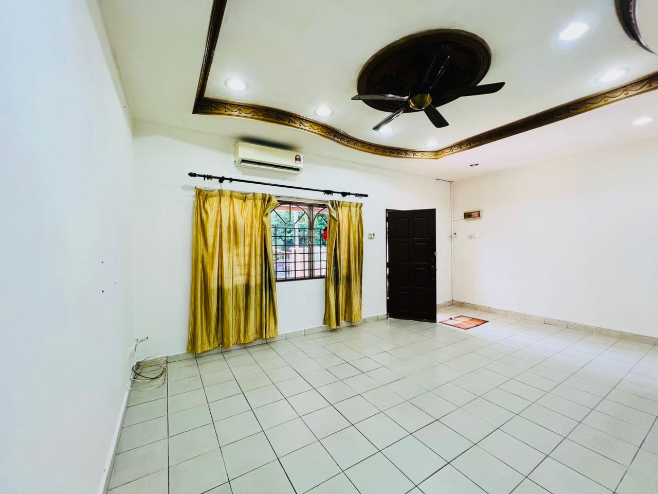 Fully Renovated 2-Storey House (20×65) @ Taman Pinggiran Saujana, Kajang. Asking price: RM 570K (nego)