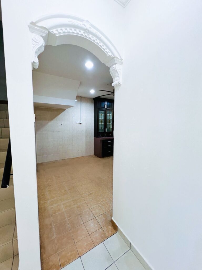 Fully Renovated 2-Storey House (20×65) @ Taman Pinggiran Saujana, Kajang. Asking price: RM 570K (nego)