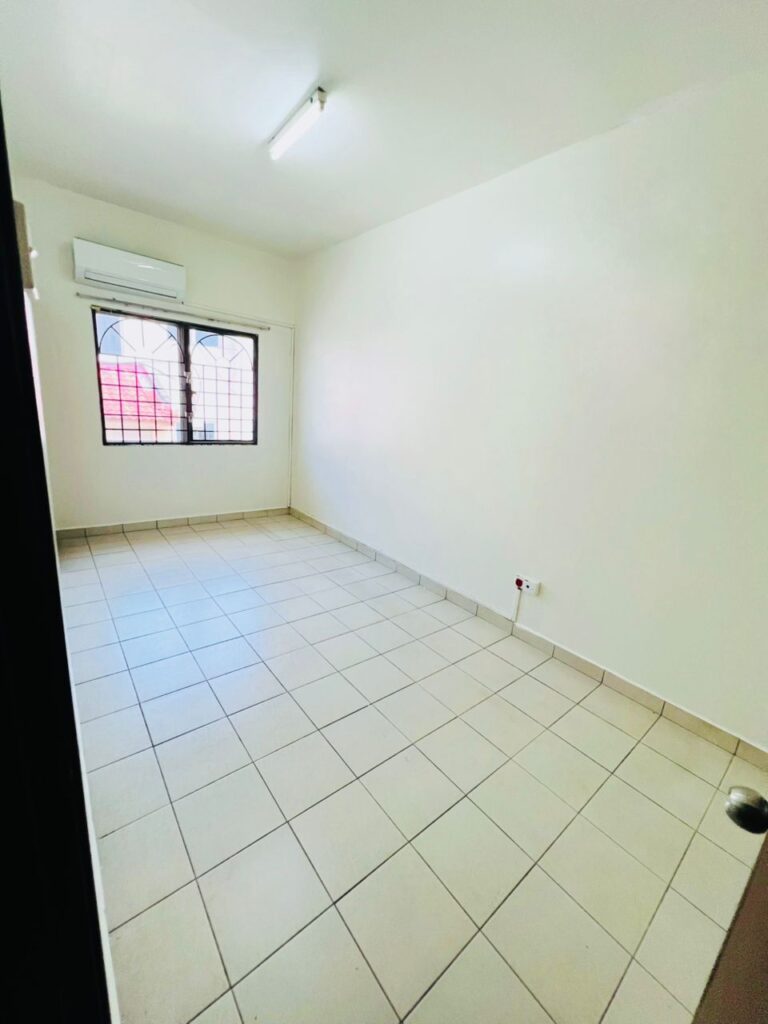 Fully Renovated 2-Storey House (20×65) @ Taman Pinggiran Saujana, Kajang. Asking price: RM 570K (nego)