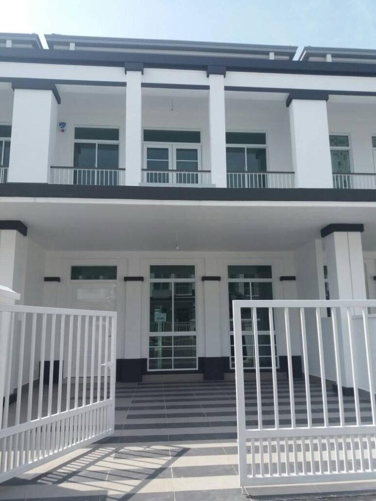 BELOW MARKET PRICE 2-STOREY HOUSE (22×75) ECO MAJESTIC. ASKING PRICE: RM 750K
