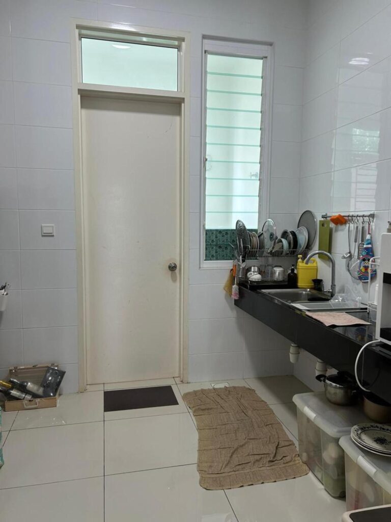 Well maintained, original 2-storey house (20×70) at Merrydale Eco Majestic for sale. Asking price: RM 650K (negotiable)