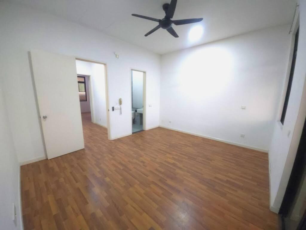 Value to buy 2-storey terrace house (20×70) in Eco Majestic, Cradleton. Asking price: RM 530K