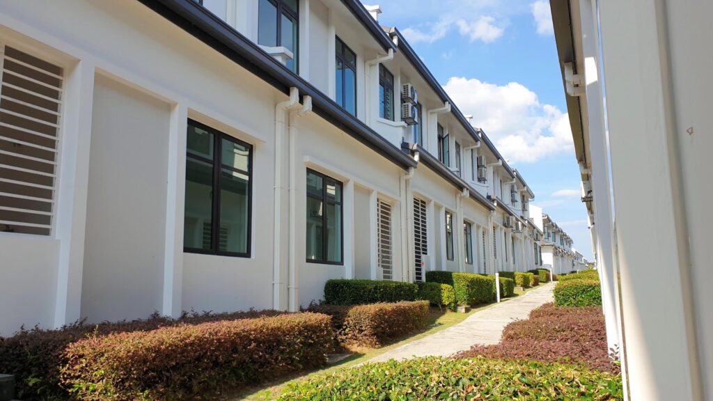 Value to buy 2-storey terrace house (20×70) in Eco Majestic, Cradleton. Asking price: RM 530K