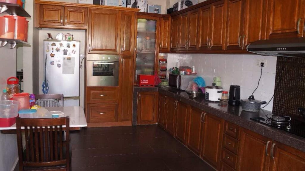 Fully renovated 2 storey terrace house (20×70) in Taman Prima Saujana, Kajang for sale. Asking price: RM 870,000
