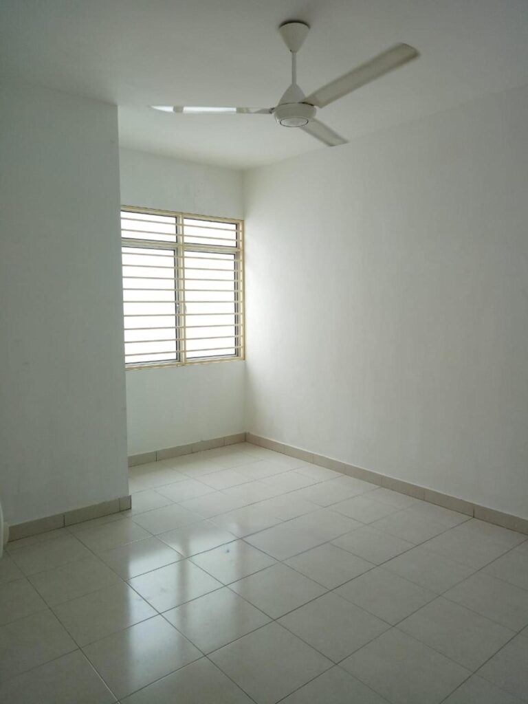 Below market price 2 storey house (22×75) in Setia Ecohill 1, Semenyih for sale. Asking price: RM 620,000.