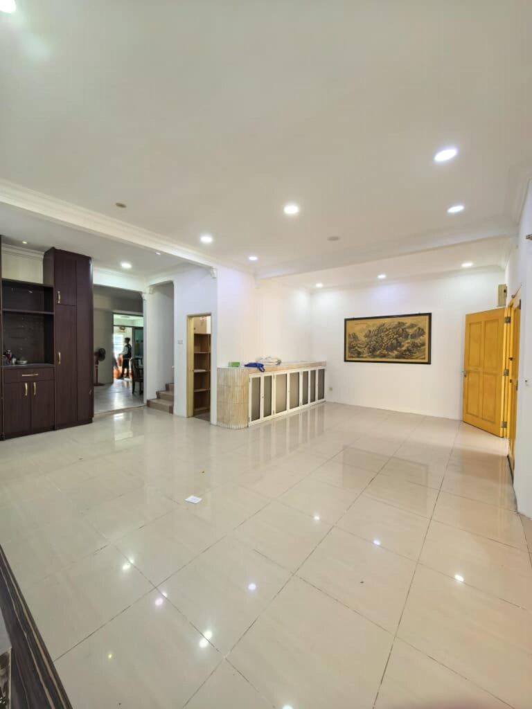 Super linked property (24×70) with well-maintained condition in Bandar Damai Perdana Cheras. Asking price: RM 1,200,000 (negotiable).