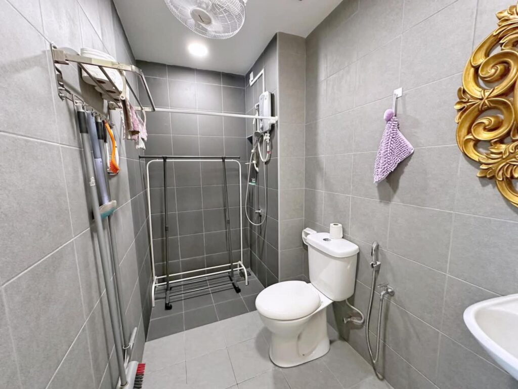 Move in condition 2 storey terrace unit (22×70) at Eco Forest. Asking price: RM 860,000 (negotiable)