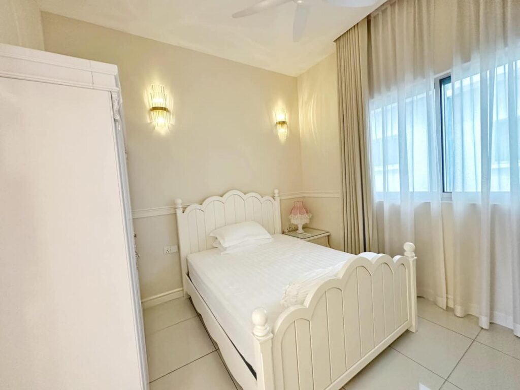 Move in condition 2 storey terrace unit (22×70) at Eco Forest. Asking price: RM 860,000 (negotiable)