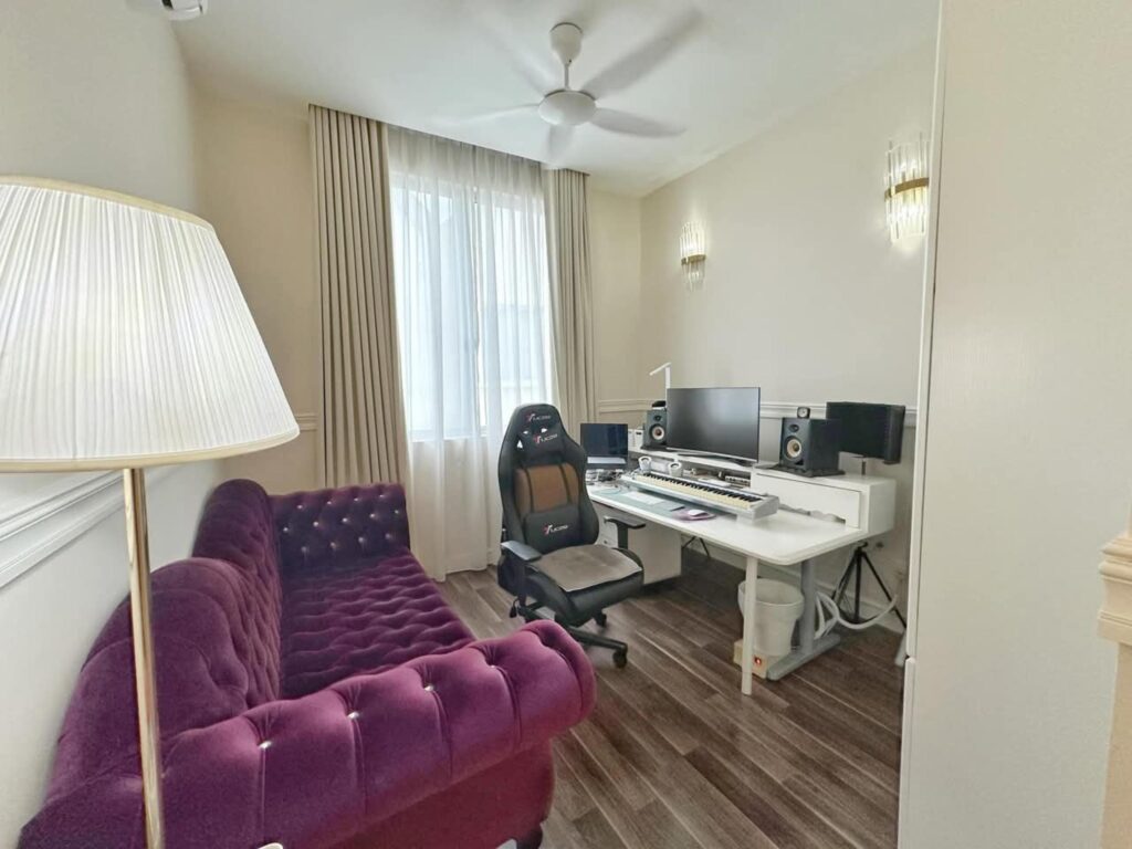 Move in condition 2 storey terrace unit (22×70) at Eco Forest. Asking price: RM 860,000 (negotiable)