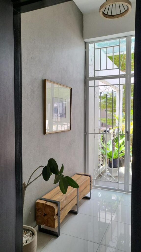 Fully furnished 3-storey terrace house (22×75) for sale in Jalan Semenyih Bandar Rinching. Asking price: RM 840,000