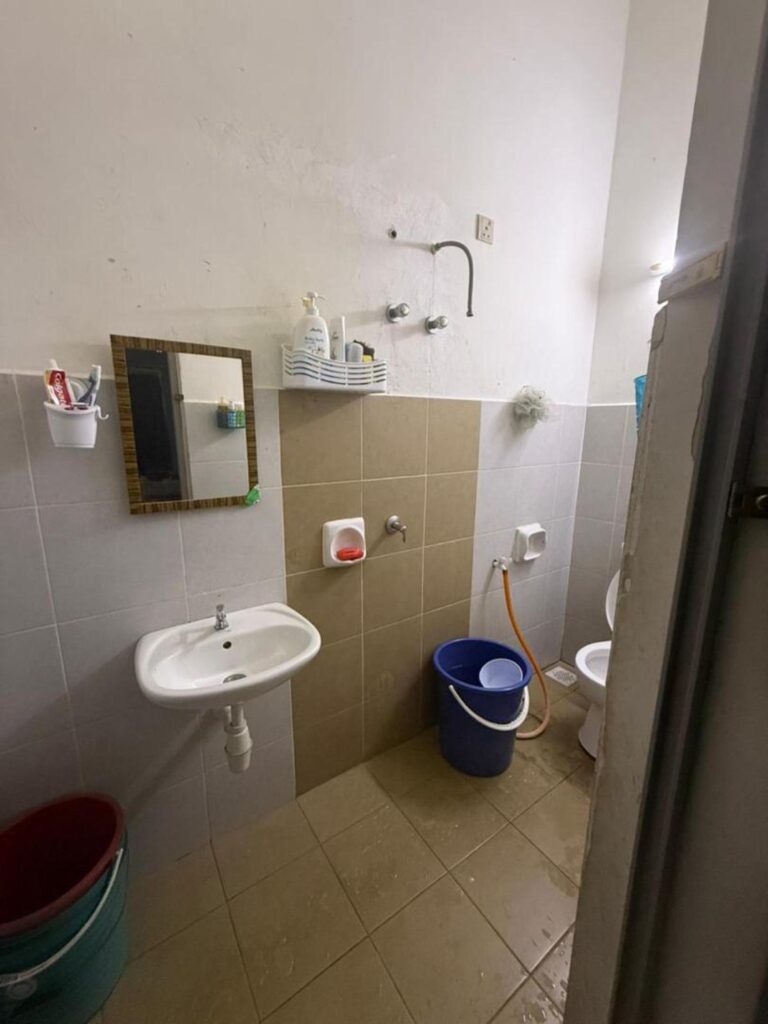Fully extended 2-storey terrace house at Bandar Rinching Semenyih (18×60) for sale. Asking price: RM 398,000