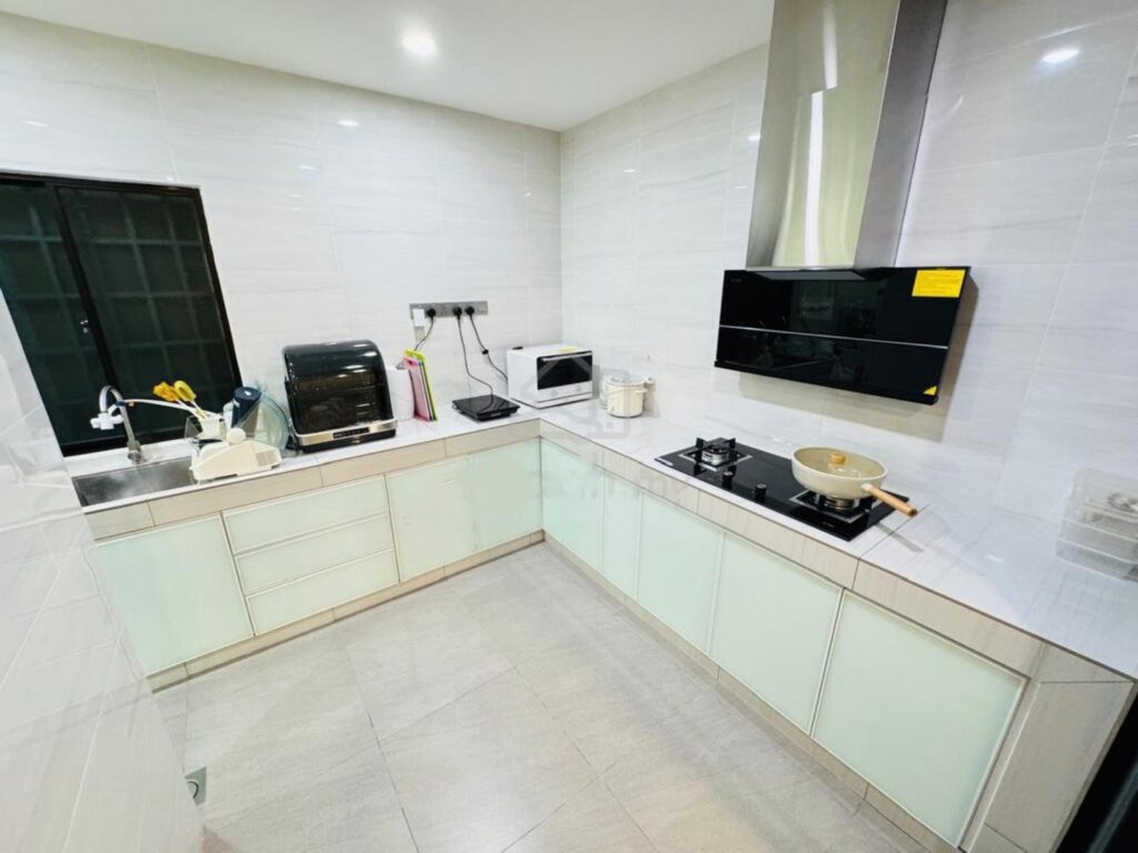 Renovated and furnished 2-storey end-lot house (2175 ft2) for sale. Asking price: RM 1.48Mil.