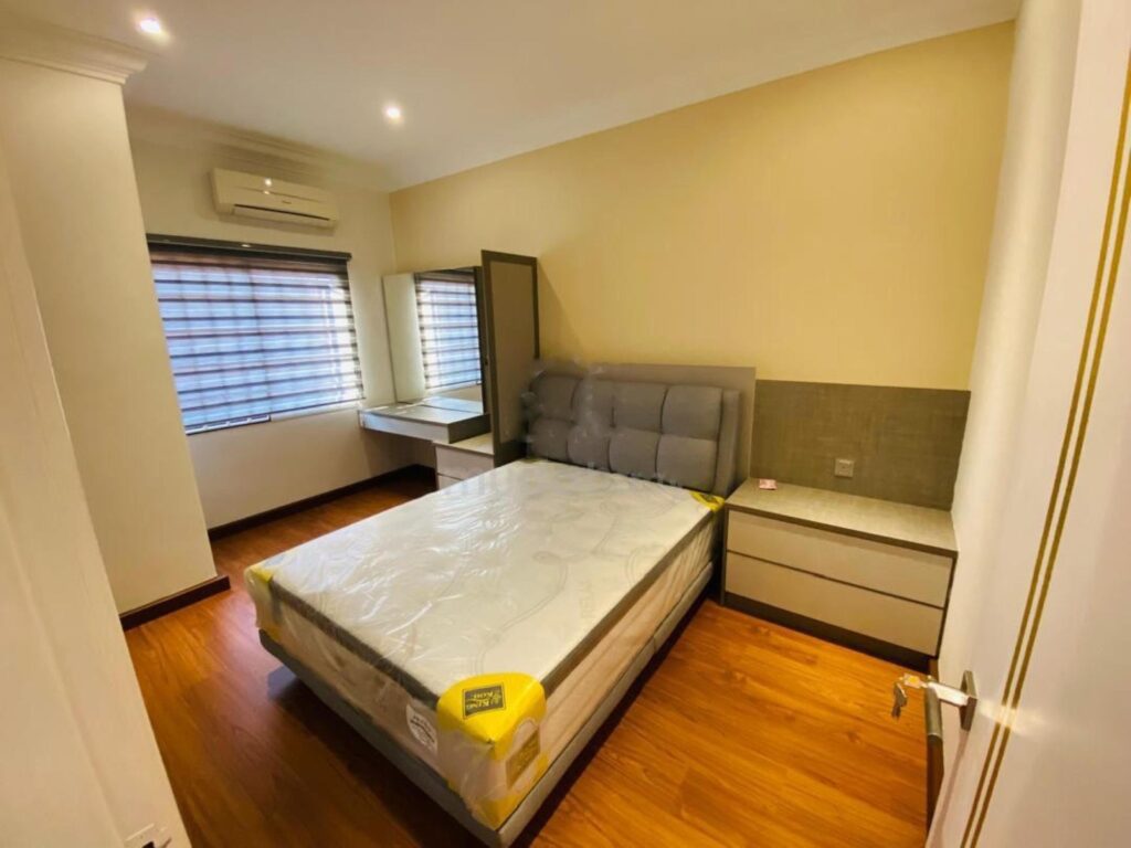 Renovated and furnished 2-storey end-lot house (2175 ft2) for sale. Asking price: RM 1.48Mil.