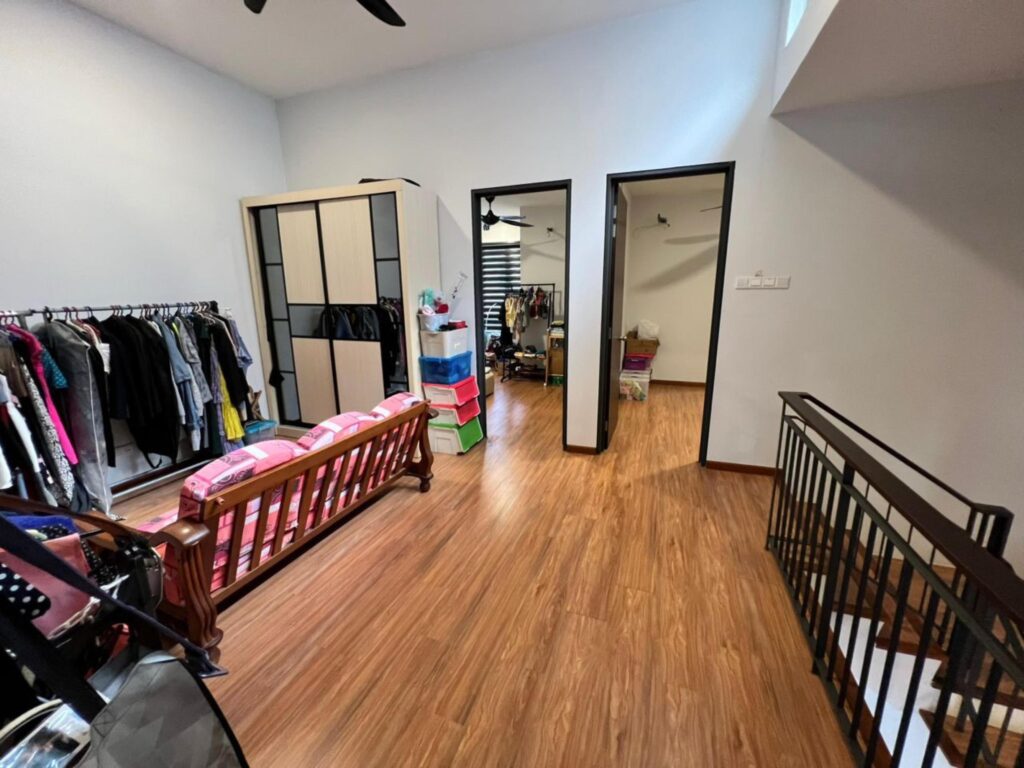 Kajang East 22′ x 80′ | 4 Bed 4 Bath | Move-In Ready | Fully Maintained | RM830K Negotiable