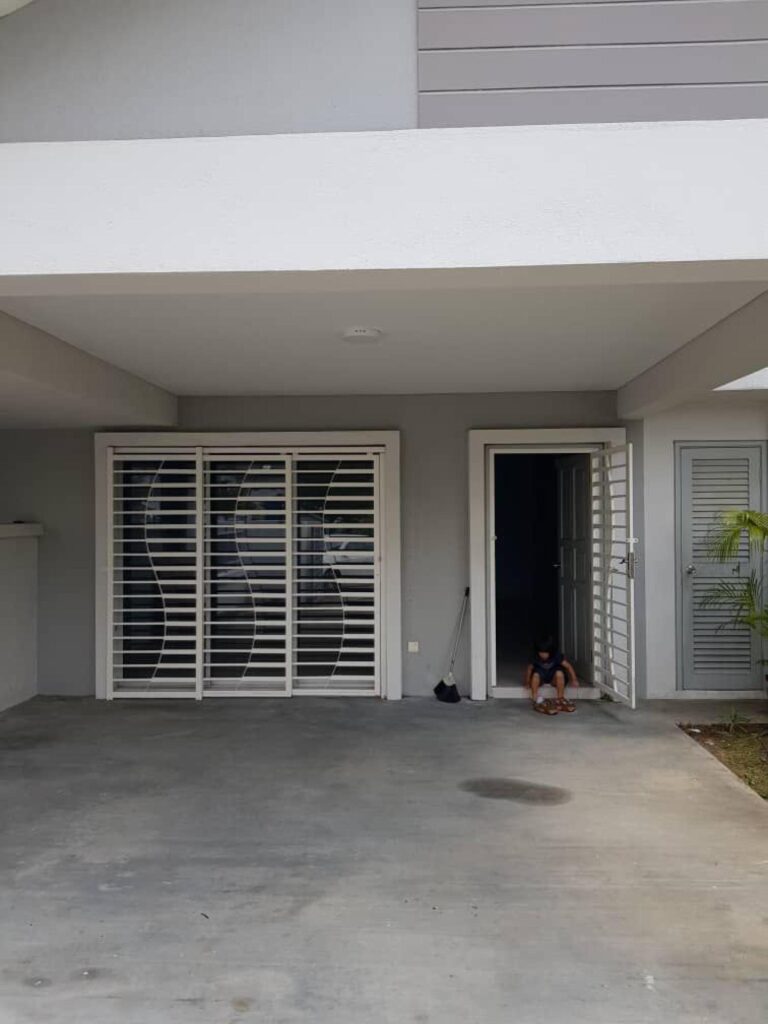 TTDI Grove Lavenna | House 22×75 | Opposite Playground | Price: RM 800K (nego)