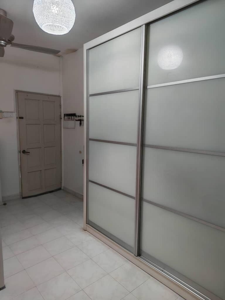 Corner lot house | Taman Berlian Kajang | Price: RM 750K (nego)