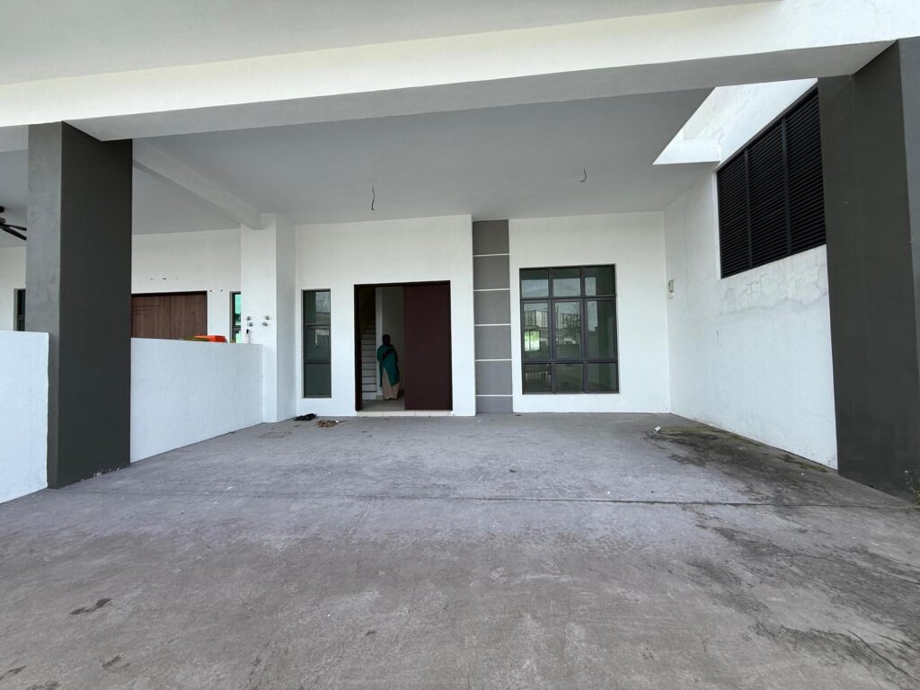 Kajang Taman Puncak Saujana Double Storey House